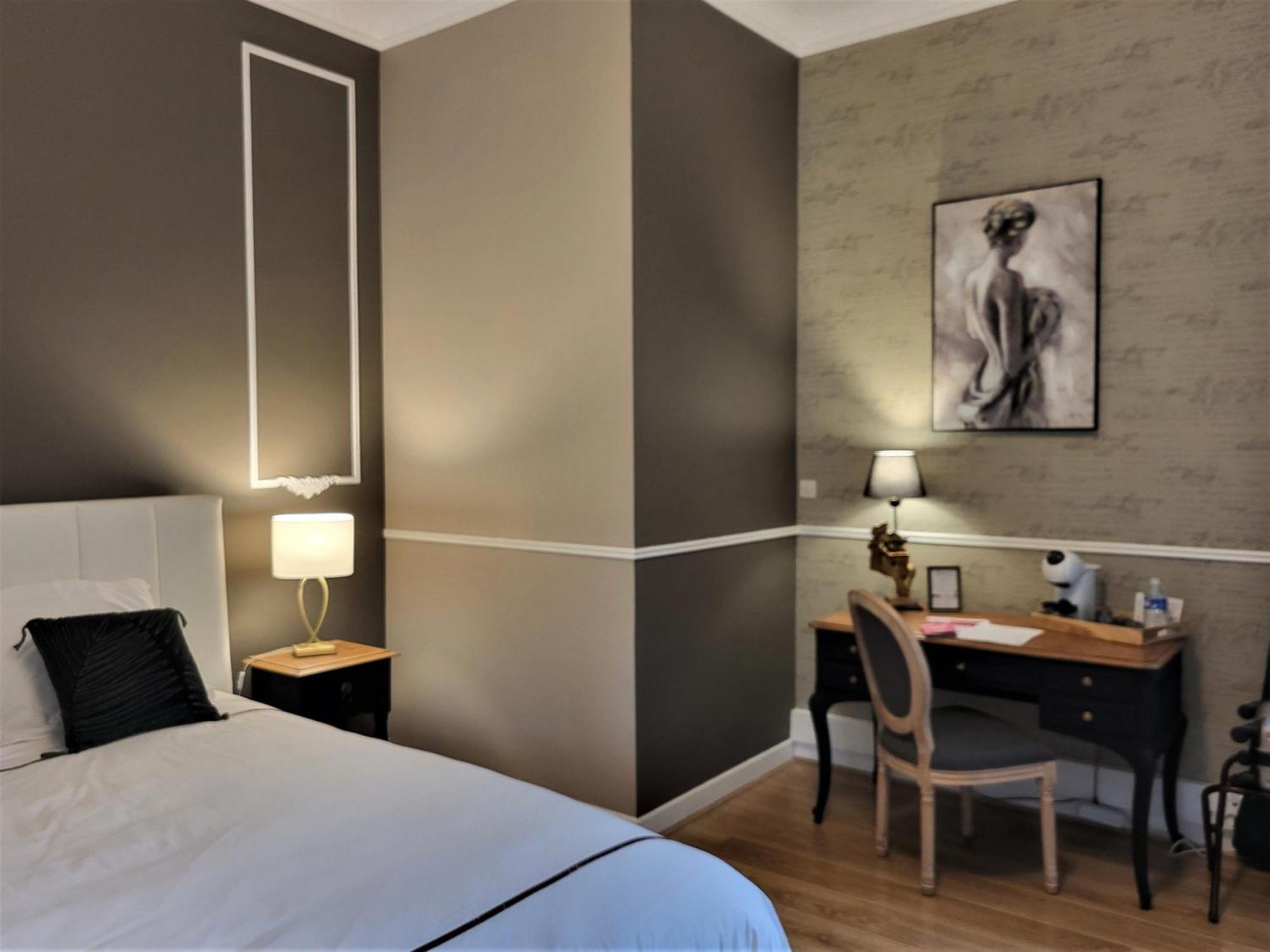Sejour De Charme Au Chateau Avec Petit-Dejeuner Et Parking - Fr-1-591-705 Cluis Exteriér fotografie